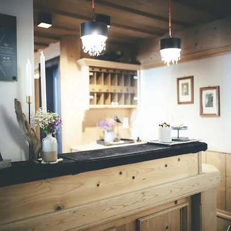 Quality Hosts Arlberg - Laerchenhof Apartamento *
