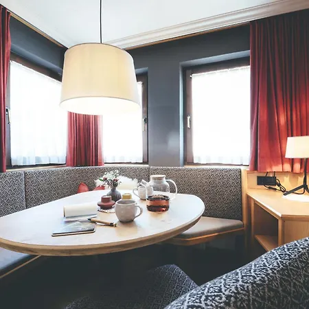 Quality Hosts Arlberg - Laerchenhof * Sankt Anton am Arlberg