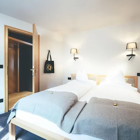 Quality Hosts Arlberg - Laerchenhof