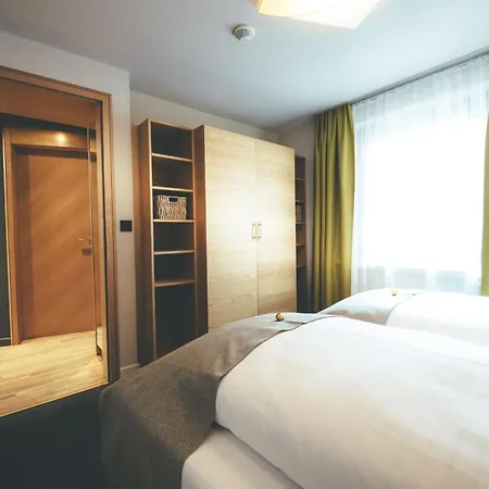 Quality Hosts Arlberg - Laerchenhof * Sankt Anton am Arlberg