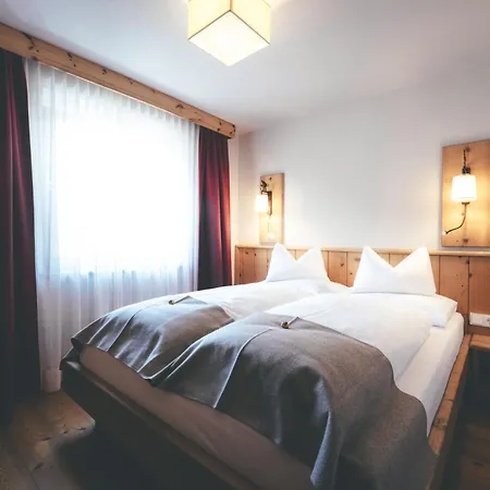 Quality Hosts Arlberg - Laerchenhof