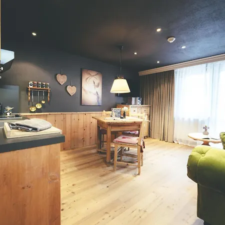 Quality Hosts Arlberg - Laerchenhof 公寓 圣安东阿尔贝格