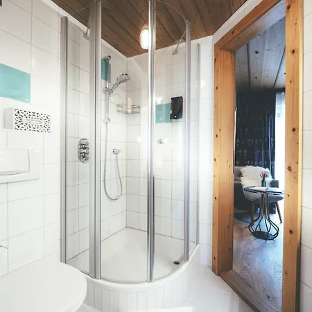 Quality Hosts Arlberg - Laerchenhof