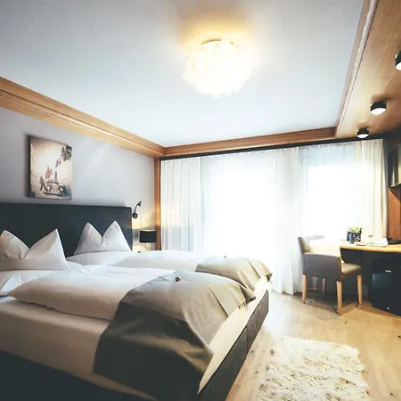 Quality Hosts Arlberg - Laerchenhof *