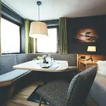 Quality Hosts Arlberg - Laerchenhof סן אנטון