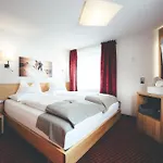Apartment Quality Hosts Arlberg - Laerchenhof *